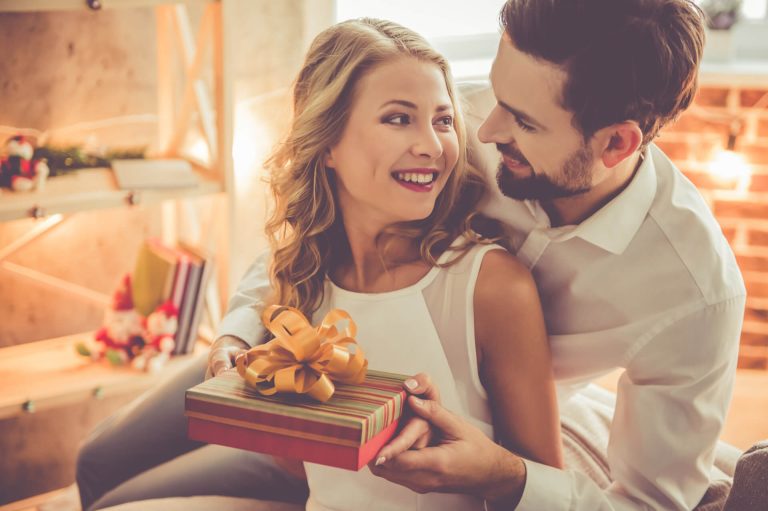 Gift for your wife, how to give you an artistic and special gift to your wife? – Blog